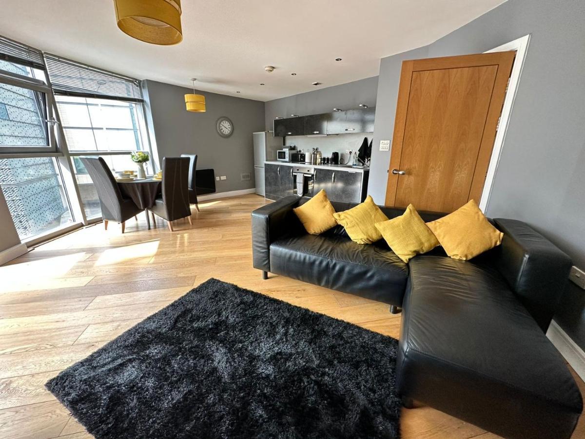 Fantastic And Modern City Centre Flat With Free Parking! Cardiff Exterior foto