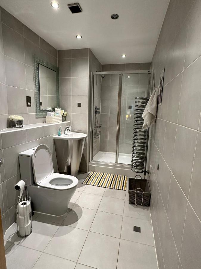 Fantastic And Modern City Centre Flat With Free Parking! Cardiff Exterior foto