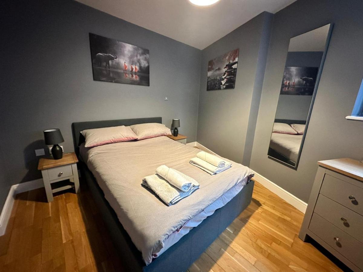 Fantastic And Modern City Centre Flat With Free Parking! Cardiff Exterior foto