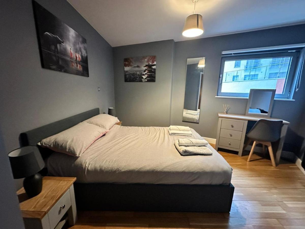 Fantastic And Modern City Centre Flat With Free Parking! Cardiff Exterior foto